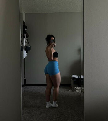 Amber Lee Hmong