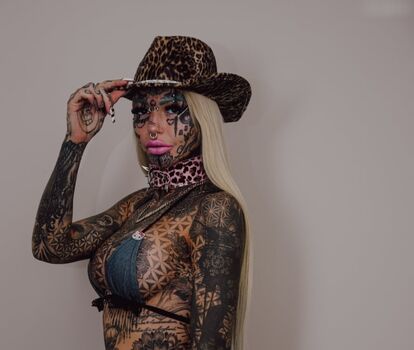 Amber Luke