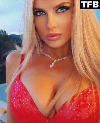 Amber Sienna