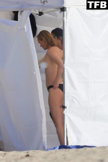 Amber Valletta