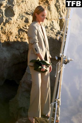 Amber Valletta