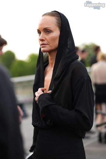 Amber Valletta