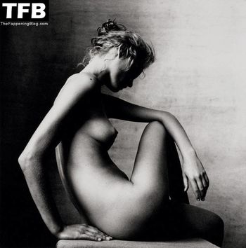 Amber Valletta