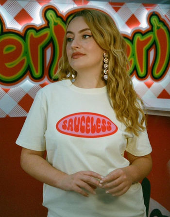 Amelia Dimoldenberg