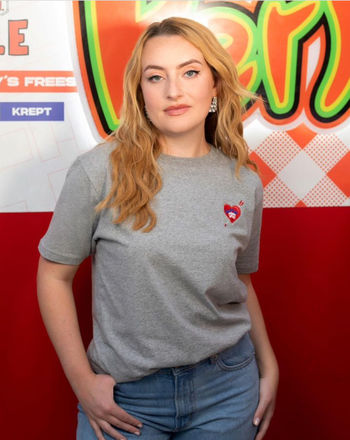 Amelia Dimoldenberg