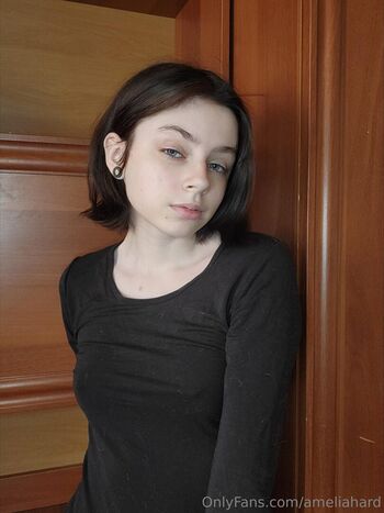 ameliahard