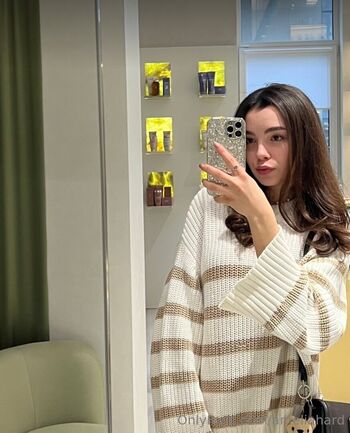 ameliahard