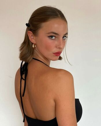 Amelie Manzoli