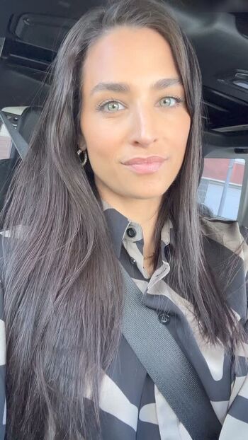Amira Pocher