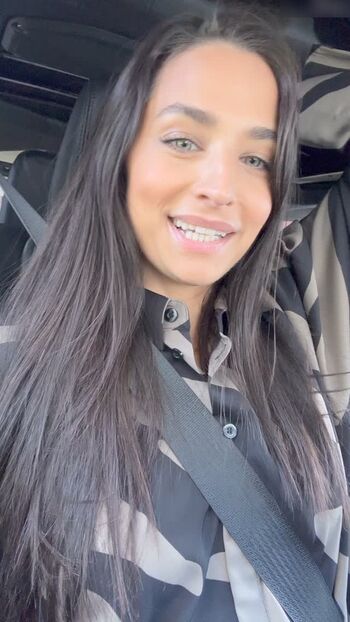 Amira Pocher