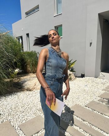 Amira Pocher