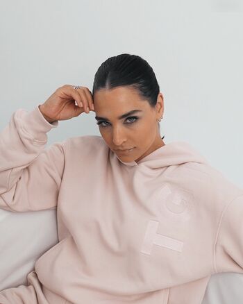 Amira Pocher
