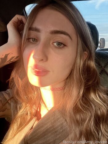 Amy_lovvee