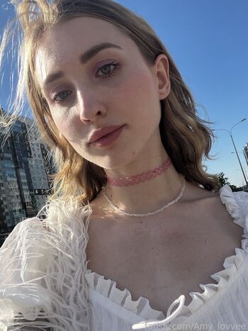 Amy_lovvee