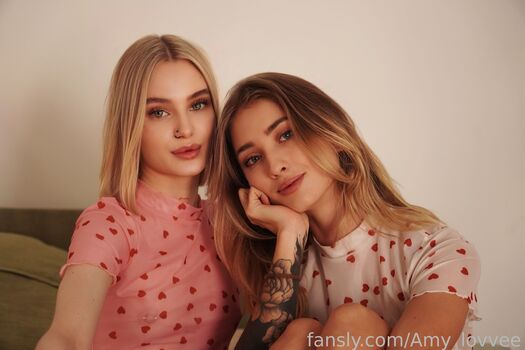 Amy_lovvee