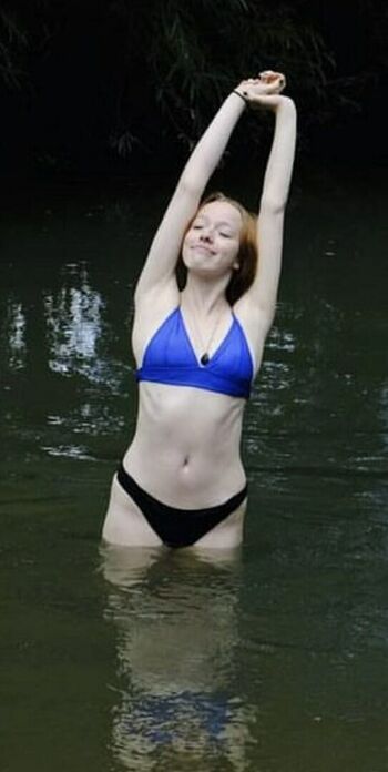 Amybeth McNulty
