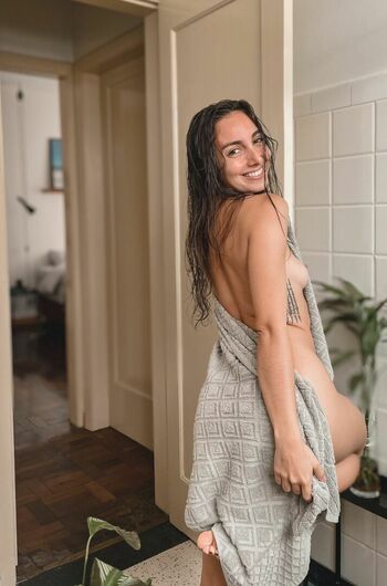 Ana Bloom