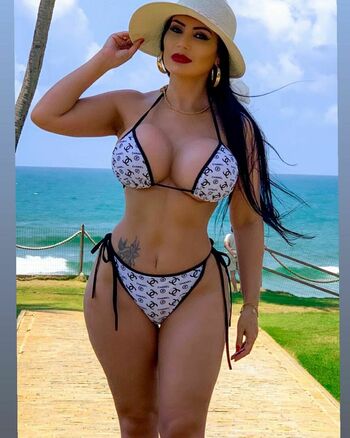 Ana Paulo Oliveira Influencer Milf