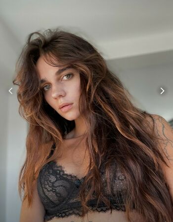 Ana Vavx