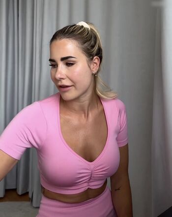 Anahita Rehbein