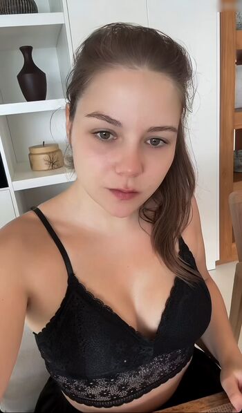 Anastasia_rose_official