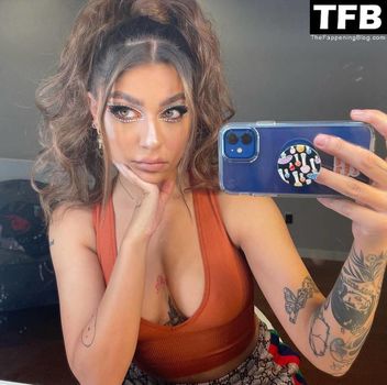 Andrea Russett