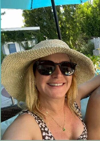 Angela Kinsey