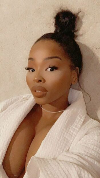 Angela Mishhhj