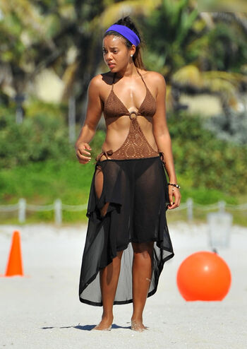 Angela Simmons