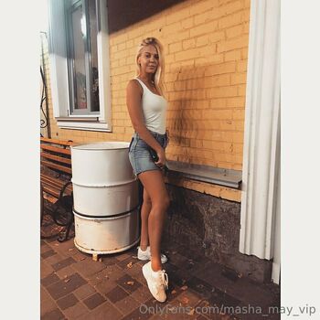 angela.smith