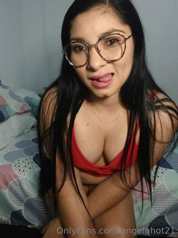 angelahot21