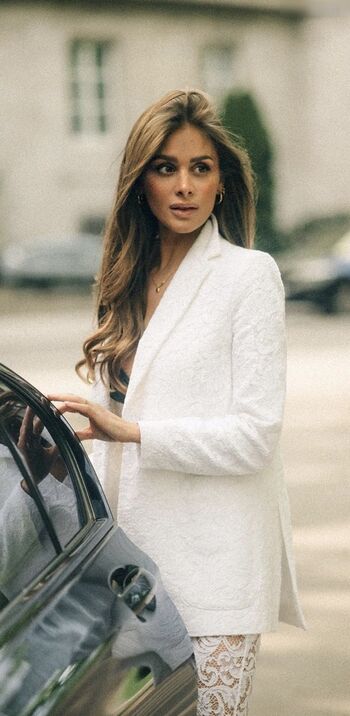 Angelina Lillienne