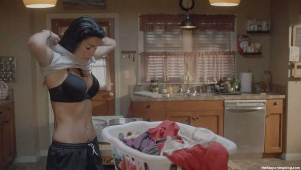Angie Harmon