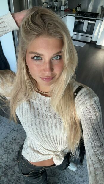 Aniela Leon