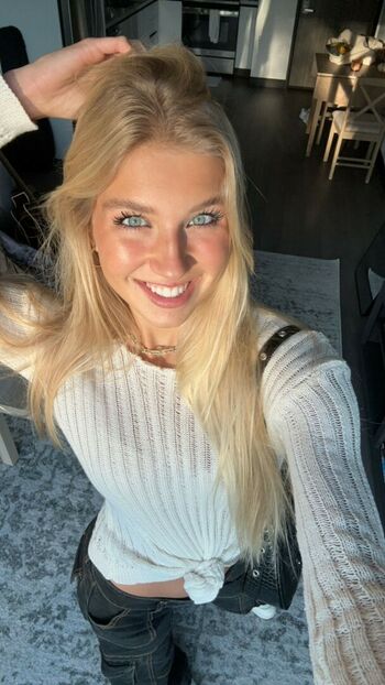 Aniela Leon