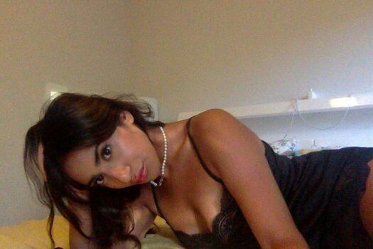 Aniqa Khan