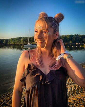 Ann-Kathrin Krügel / Radiomädchen