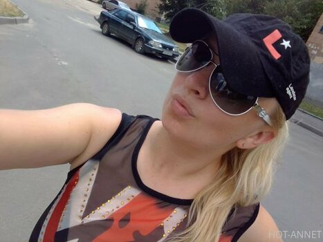 anna_bellla