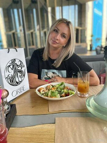 anna_bellla