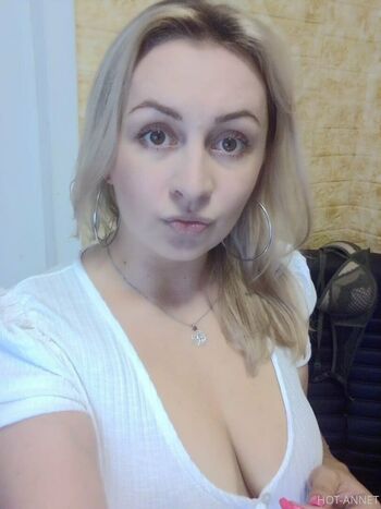 anna_bellla