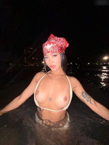 Anna_cherry7