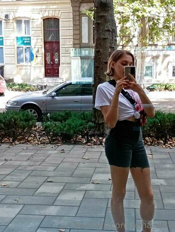 anna_ellie