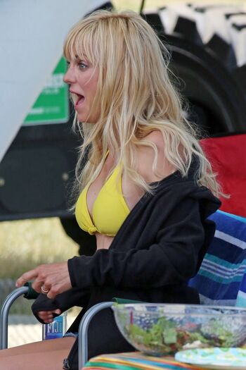 Anna Faris