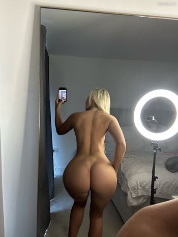 Anna Huntt