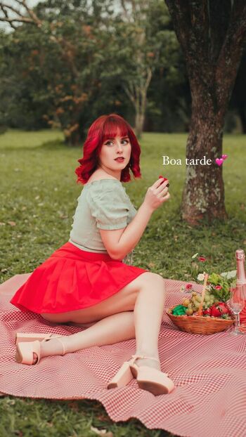 Anna Moreira