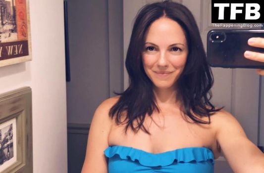 Anna Silk