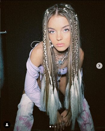 Anna Zak