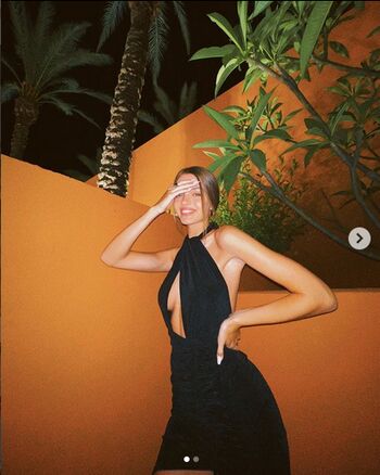 Anna Zak