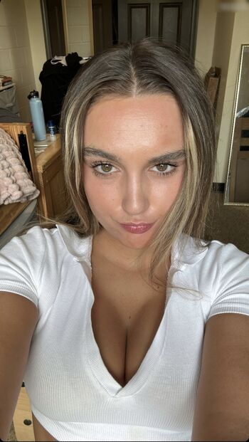 Annabelle Gesson