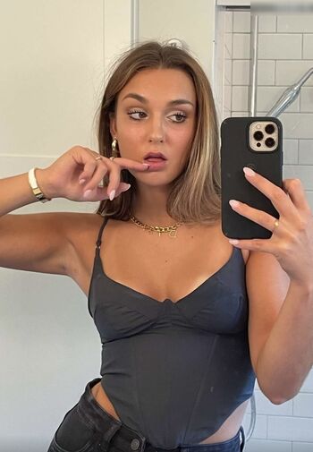 Annabelle Gesson